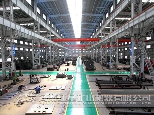 破碎機(jī)生產(chǎn)車(chē)間