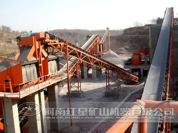 碎石機工作現場 碎石機工作現場