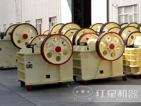 河南哪家生產(chǎn)的毒重石破碎機(jī)更好？