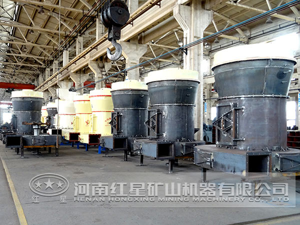 雷蒙磨粉機(jī)生產(chǎn)車間 雷蒙磨粉機(jī)生產(chǎn)車間