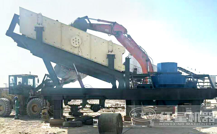 移動(dòng)制砂機(jī)設(shè)備客戶(hù)現(xiàn)場(chǎng)