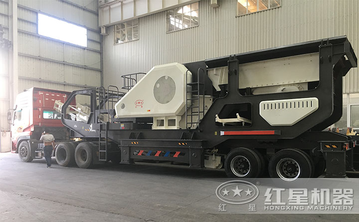 紅星移動式機制砂生產(chǎn)線發(fā)貨現(xiàn)場